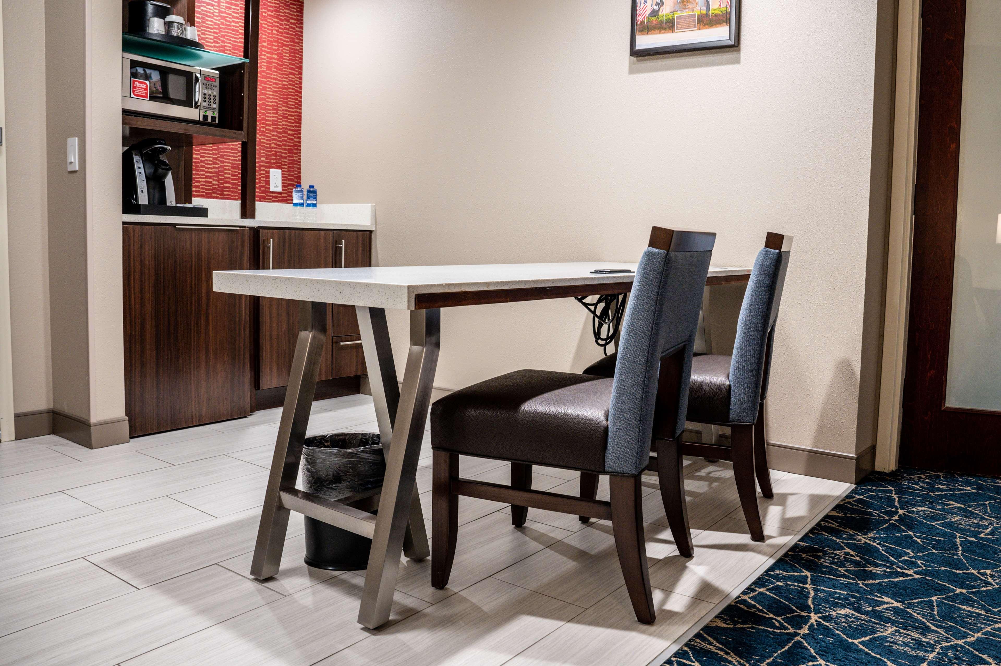 Hilton Garden Inn Fayetteville/Fort Bragg Exterior foto